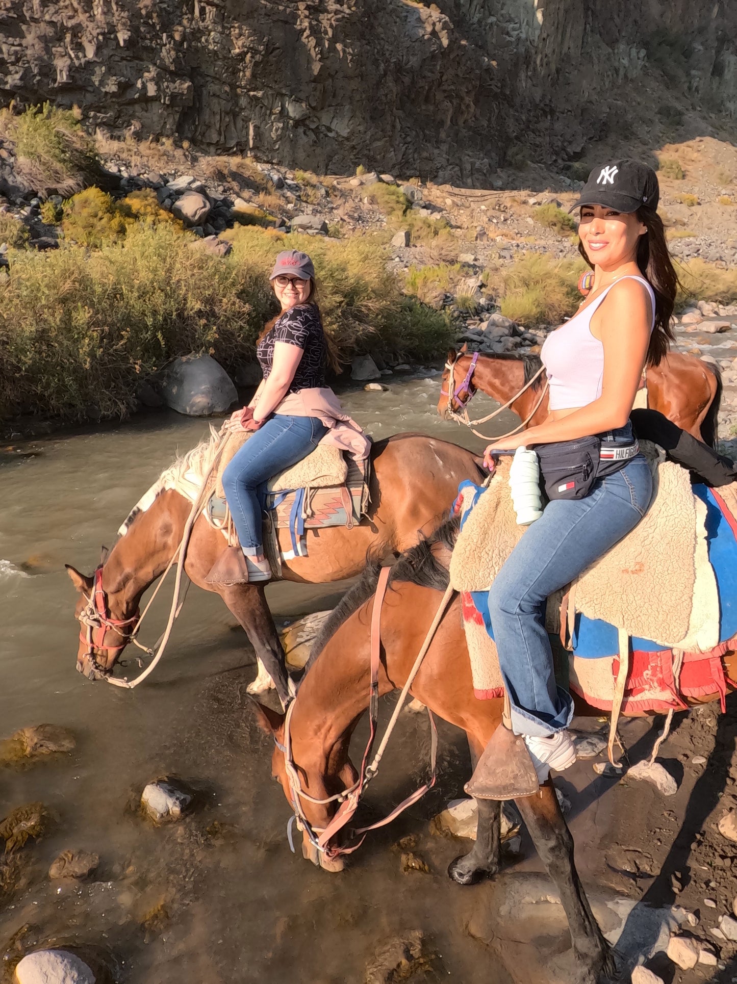 Feel the Magic of the El Yeso River: 3-Hour Horseback Ride, Relaxation and Unforgettable Adventures in Nature.