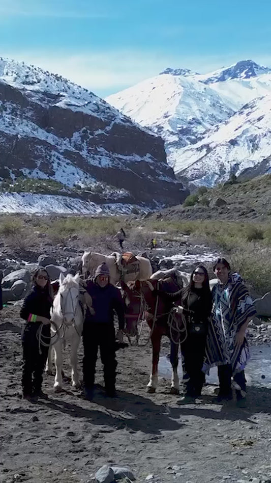 Romance ao vivo nas montanhas: passeios a cavalo ao pôr do sol, jarras quentes e jantar sob as estrelas